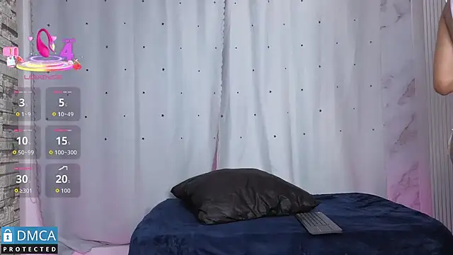 Clhoee  online show from 10.25.25