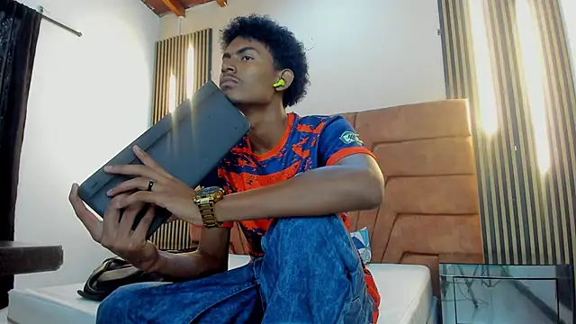 FYKMOR 1 online show from 12.05.25