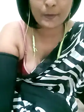 Snapshot of Queen_Kushi4 chatting on 09.23.25 Queen Kushi4 online show from 09.23.25