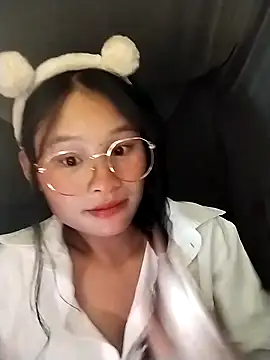 Snapshot of saronla_03 chatting on 09.09.25 saronla 03 online show from 09.09.25