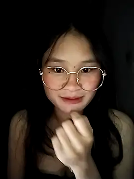 Snapshot of saronla_03 chatting on 10.12.25 saronla 03 online show from 10.12.25