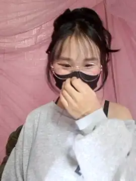 Snapshot of saronla_03 chatting on 01.11.26 saronla 03 online show from 01.11.26