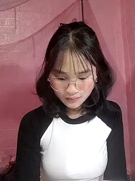 Snapshot of saronla_03 chatting on 02.06.26 saronla 03 online show from 02.06.26