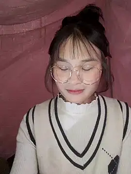 Snapshot of saronla_03 chatting on 02.09.26 saronla 03 online show from 02.09.26