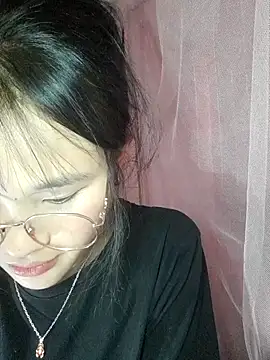 Snapshot of saronla_03 chatting on 02.16.26 saronla 03 online show from 02.16.26