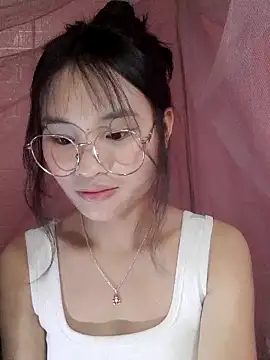 Snapshot of saronla_03 chatting on 02.17.26 saronla 03 online show from 02.17.26