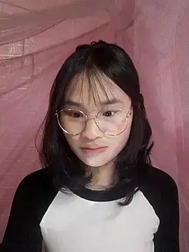 Snapshot of saronla_03 chatting on 02.18.26 saronla 03 online show from 02.18.26