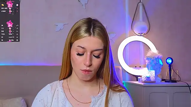 Snapshot of BonnieWalton chatting on 11.20.25 BonnieWalton online show from 11.20.25