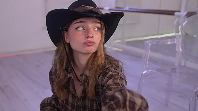 Snapshot of _floret_joy_ chatting on 09.21.25 floret joy online show from 09.21.25