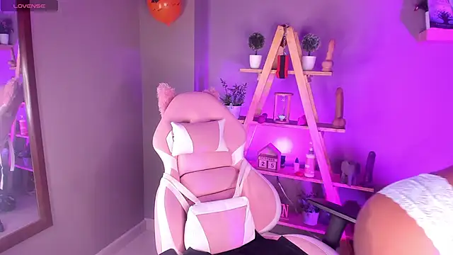 nyxmoonhells online show from 11.14.25