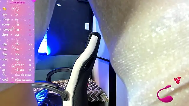 SamaraAnders  online show from 11.12.25