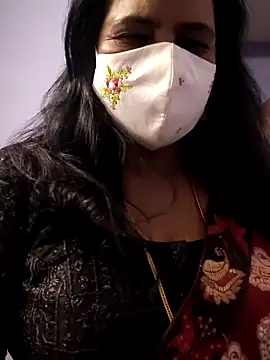 mallu-lover online show from 11.20.25