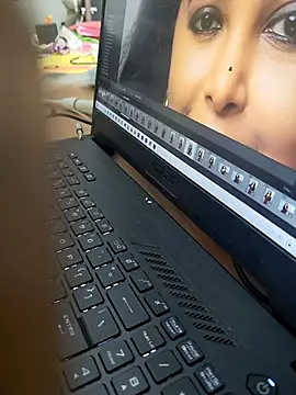 WickedSunny25 online show from 10.28.25