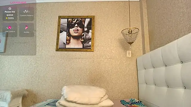 Miladiosa online show from 12.19.25