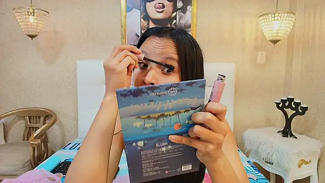 Miladiosa online show from 03.25.26