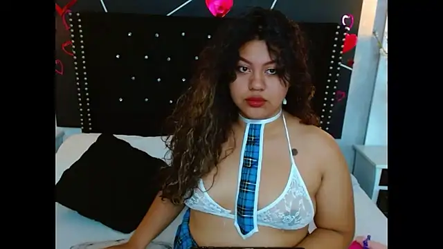 Snapshot of CloeStron chatting on 09.12.25 CloeStron online show from 09.12.25