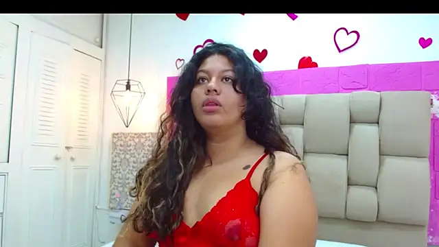 Snapshot of CloeStron chatting on 10.10.25 CloeStron online show from 10.10.25