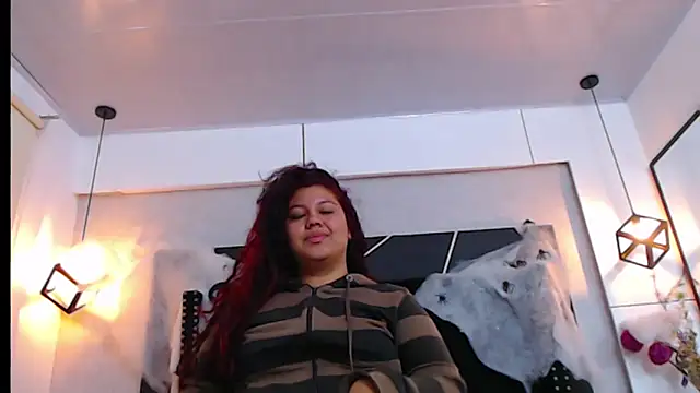 Snapshot of CloeStron chatting on 10.22.25 CloeStron online show from 10.22.25