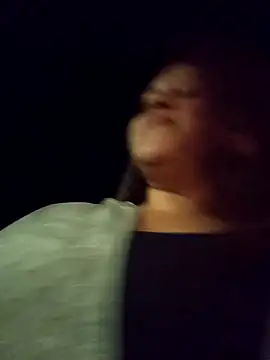 Snapshot of CloeStron chatting on 10.29.25 CloeStron online show from 10.29.25