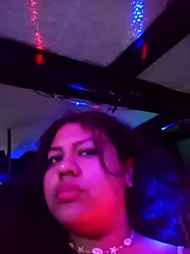 Snapshot of CloeStron chatting on 11.02.25 CloeStron online show from 11.02.25