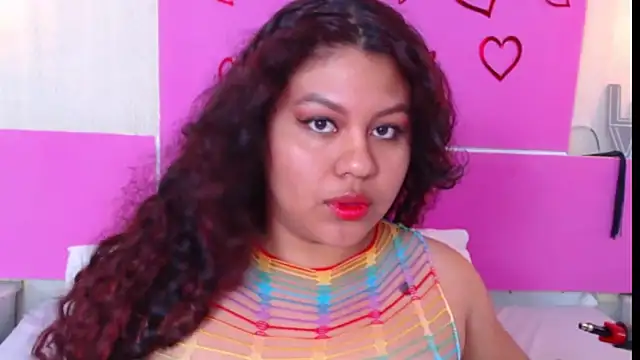 Snapshot of CloeStron chatting on 11.14.25 CloeStron online show from 11.14.25