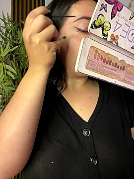 sara roy04  online show from 09.18.25