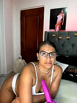 ema zoe online show from 10.22.25