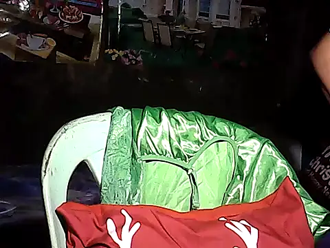 Snapshot of Adeline05 chatting on 01.11.26 Adeline05 online show from 01.11.26