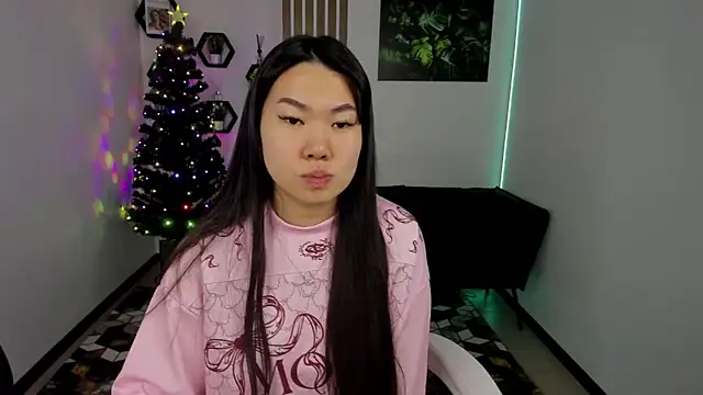 LunaPurrr online show from 12.22.25