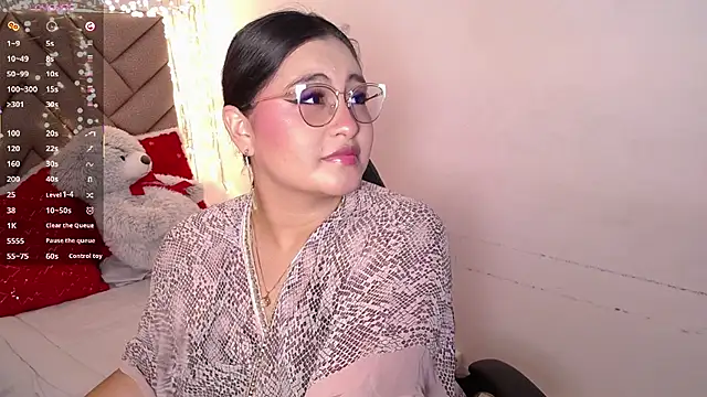 heluejamil online show from 02.25.26