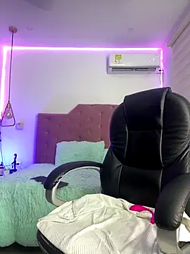 Velveet x online show from 10.24.25