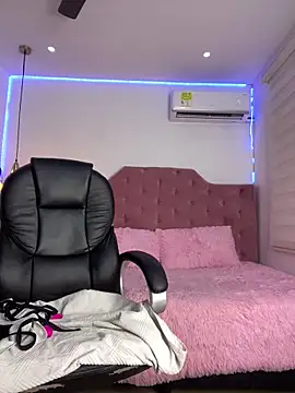 Velveet x online show from 11.20.25