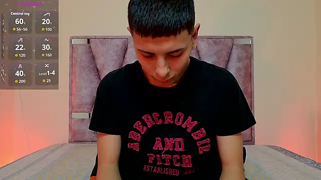 Snapshot of lana_and_liam_ chatting on 09.11.25 lana and liam online show from 09.11.25