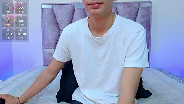 Snapshot of lana_and_liam_ chatting on 10.03.25 lana and liam online show from 10.03.25