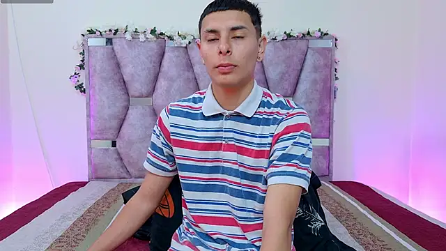 Snapshot of lana_and_liam_ chatting on 10.14.25 lana and liam online show from 10.14.25