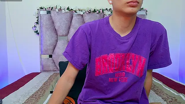 Snapshot of lana_and_liam_ chatting on 10.15.25 lana and liam online show from 10.15.25