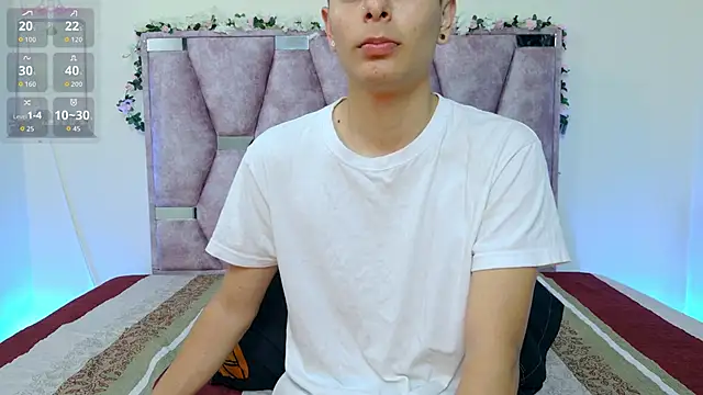 Snapshot of lana_and_liam_ chatting on 10.19.25 lana and liam online show from 10.19.25