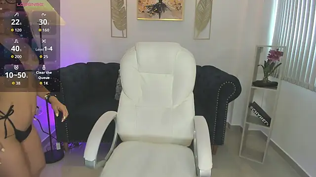 Snapshot of Melina_Rouge chatting on 02.05.26 Melina Rouge online show from 02.05.26