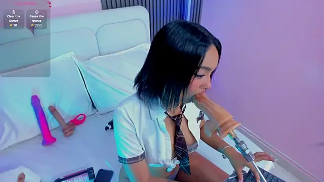 Clawdeen  wolf online show from 04.14.26