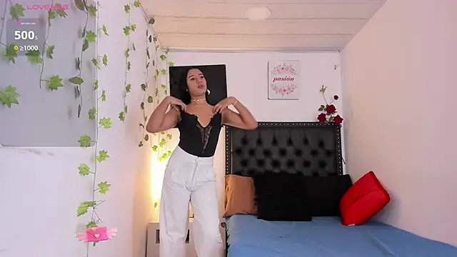 ScarlettVell online show from 11.28.25