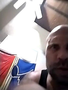 Snapshot of Masschsos chatting on 09.30.25 Masschsos online show from 09.30.25