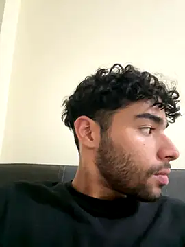 Snapshot of RaphaelDufort chatting on 11.25.25 RaphaelDufort online show from 11.25.25