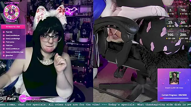 Snapshot of LadyMarzanna chatting on 11.23.25 LadyMarzanna online show from 11.23.25