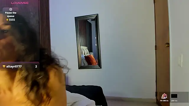 Snapshot of linda_cabal chatting on 02.13.26 linda cabal online show from 02.13.26