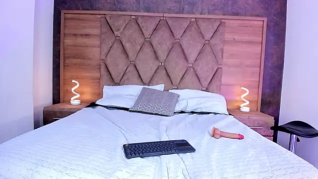 Snapshot of ThiagoCollin chatting on 09.23.25 ThiagoCollin online show from 09.23.25