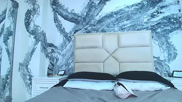 Snapshot of ThiagoCollin chatting on 09.25.25 ThiagoCollin online show from 09.25.25