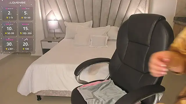 Viictoria jones online show from 03.19.26