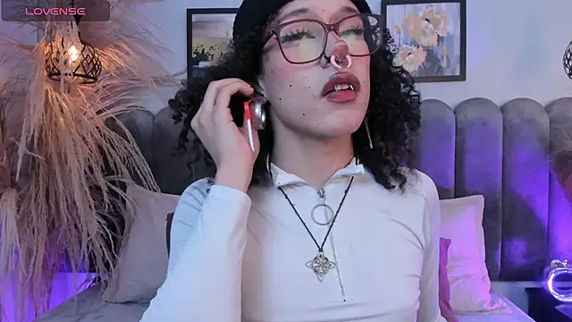 Dark nina  online show from 10.22.25