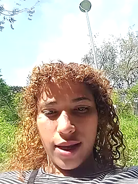 Vikyvoyeur online show from 11.05.25