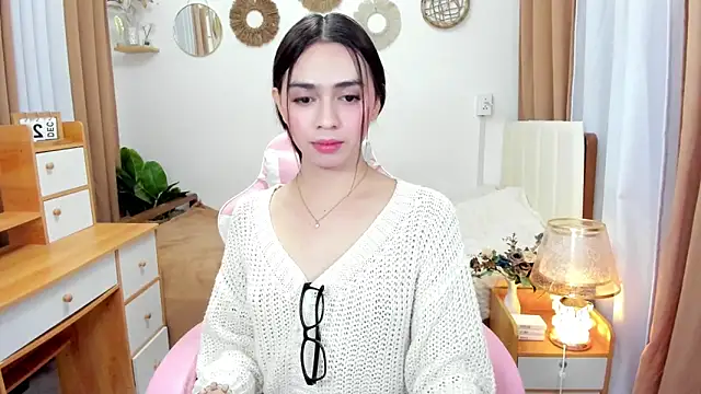 Snapshot of joyfulmartinaa chatting on 09.27.25 joyfulmartinaa online show from 09.27.25